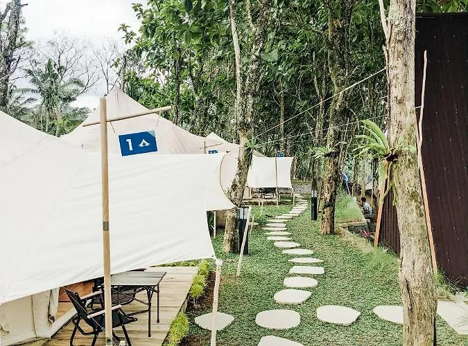 Pukupods - Tent & Cabin